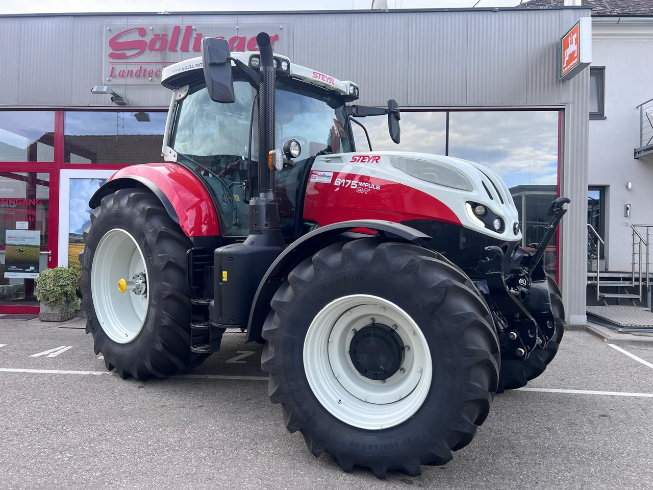 Steyr 6175 Impuls CVT - Traktor: foto 1 Steyr 6175 Impuls CVT - Traktor: foto 1