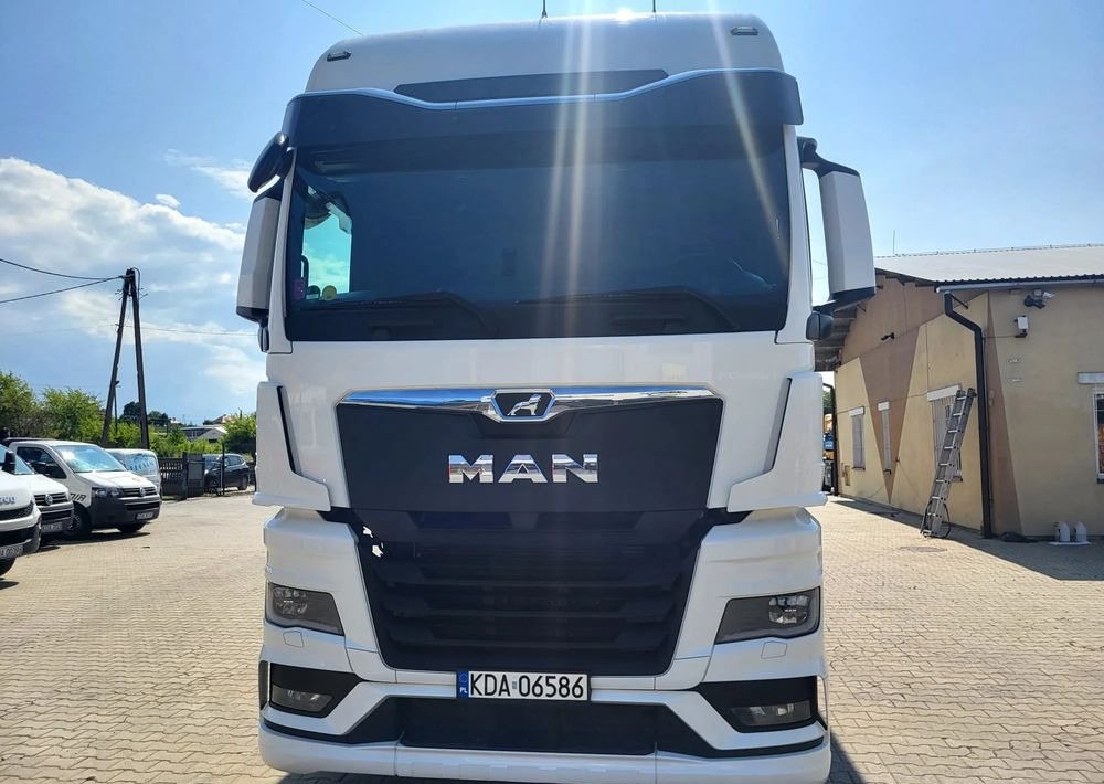 MAN TGX 18.470 - Gjysmë-kamion: foto 3 MAN TGX 18.470 - Gjysmë-kamion: foto 3