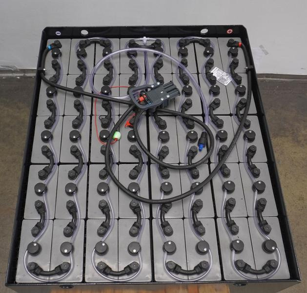GRUMA 80 Volt 5 PzS 625 Ah - Bateria: foto 3 GRUMA 80 Volt 5 PzS 625 Ah - Bateria: foto 3