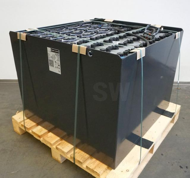 GRUMA 80 Volt 6 PzS 930 Ah - Bateria: foto 1 GRUMA 80 Volt 6 PzS 930 Ah - Bateria: foto 1
