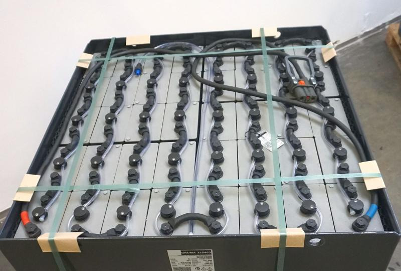 GRUMA 80 Volt 6 PzS 930 Ah - Bateria: foto 3 GRUMA 80 Volt 6 PzS 930 Ah - Bateria: foto 3