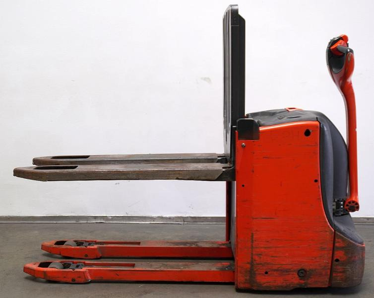 Linde T 16 L 1152 - Pirun paletash: foto 3 Linde T 16 L 1152 - Pirun paletash: foto 3