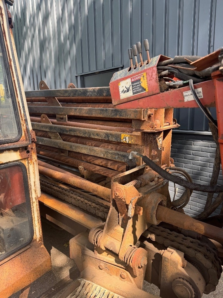 Ditch Witch JT 4020 - Makineri e drejtuar për hapjen e rrugëve: foto 3 Ditch Witch JT 4020 - Makineri e drejtuar për hapjen e rrugëve: foto 3