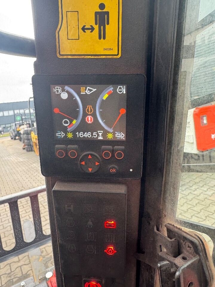 Manitou 1350 R Manitou 1350 R - Mini fadrom: foto 4 Manitou 1350 R Manitou 1350 R - Mini fadrom: foto 4
