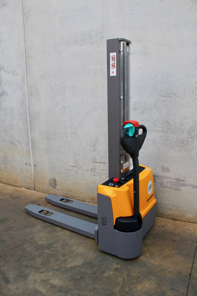 Jungheinrich EJC M10 154 E LI-ION - Stivosës: foto 1 Jungheinrich EJC M10 154 E LI-ION - Stivosës: foto 1