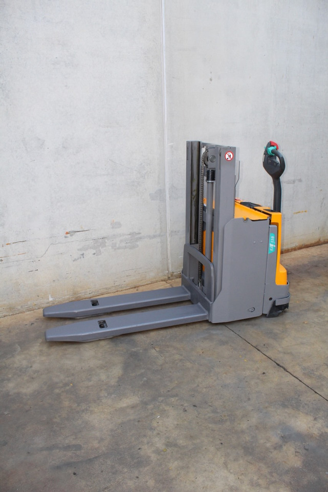 Jungheinrich EJD 118 166 ZT - Stivosës: foto 2 Jungheinrich EJD 118 166 ZT - Stivosës: foto 2