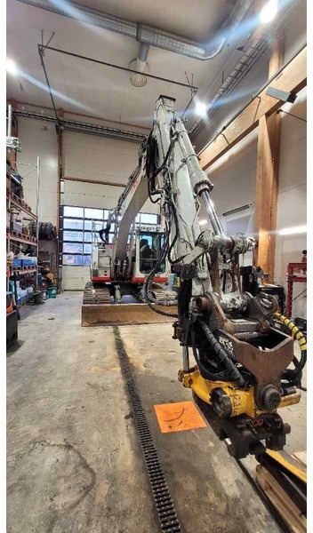 Takeuchi TB 2150 R - Ekskavator me zinxhirë: foto 5 Takeuchi TB 2150 R - Ekskavator me zinxhirë: foto 5