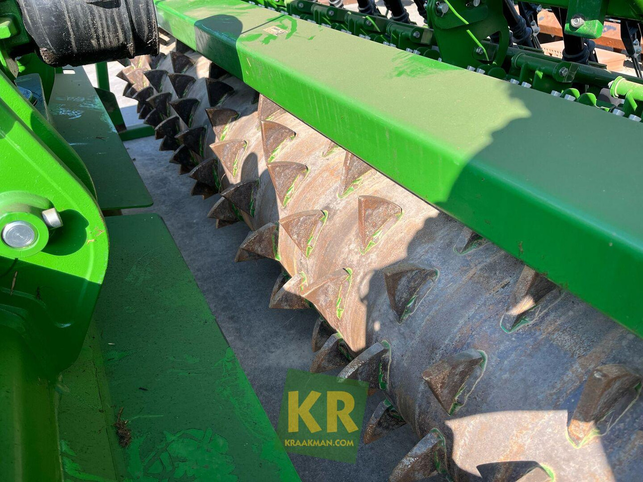 Mbjellëse e kombinuar në radhë 3000 SUPER Amazone: foto 14 Mbjellëse e kombinuar në radhë 3000 SUPER Amazone: foto 14