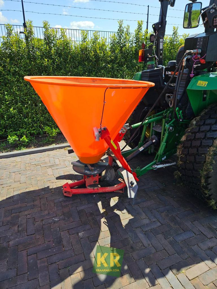 440L Agromet - Shpërndarës plehu kimik: foto 1 440L Agromet - Shpërndarës plehu kimik: foto 1