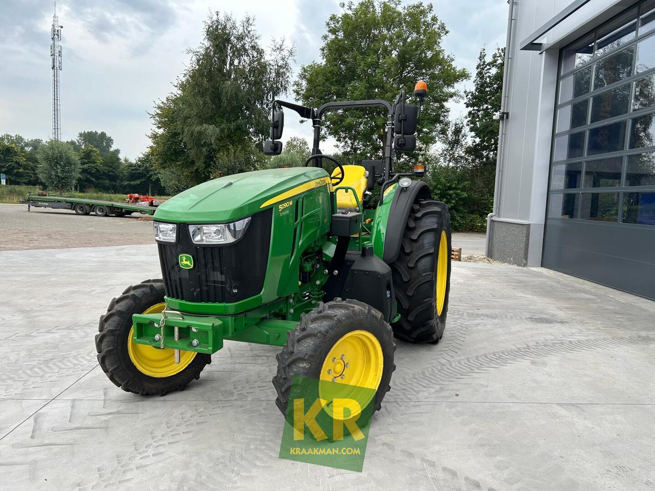 5090M John Deere - Traktor: foto 1 5090M John Deere - Traktor: foto 1