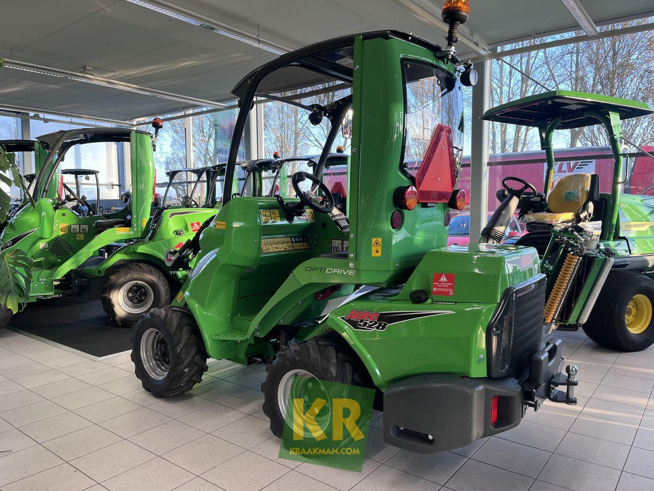 Avant 528 TDL - Ngarkues i artikuluar: foto 1 Avant 528 TDL - Ngarkues i artikuluar: foto 1
