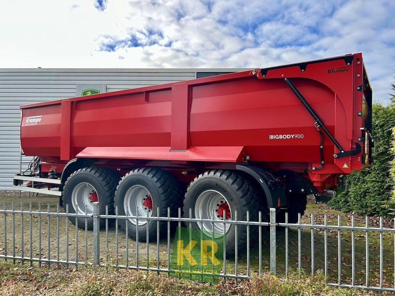 BIG BODY 900 Krampe - Rimorkio bujqësore vetëshkarkuese/ Shkarkues: foto 2 BIG BODY 900 Krampe - Rimorkio bujqësore vetëshkarkuese/ Shkarkues: foto 2