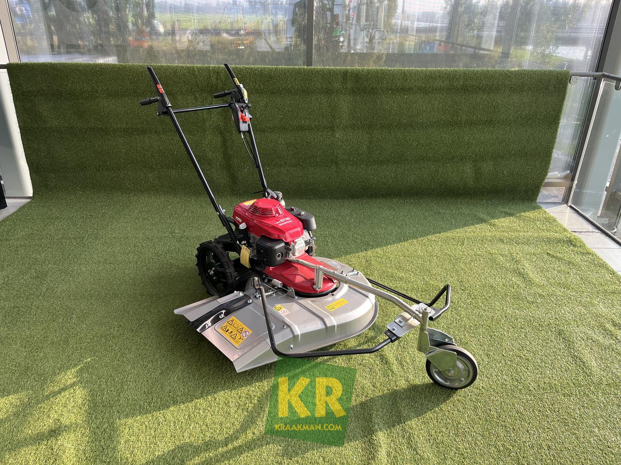 Honda UMK - Korrëse bari i kopshtit: foto 2 Honda UMK - Korrëse bari i kopshtit: foto 2