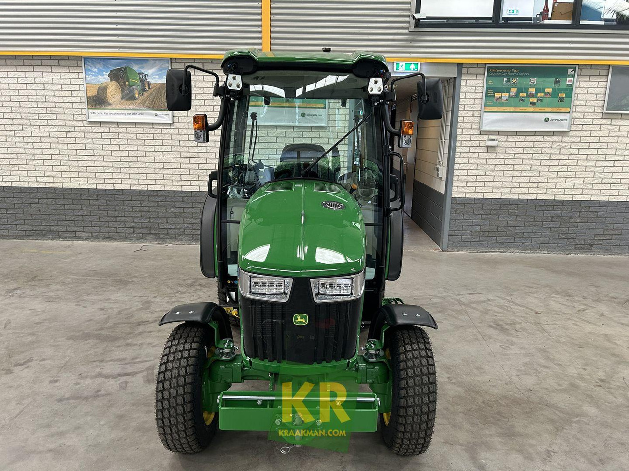 John Deere 3046R - Minitraktor: foto 3 John Deere 3046R - Minitraktor: foto 3