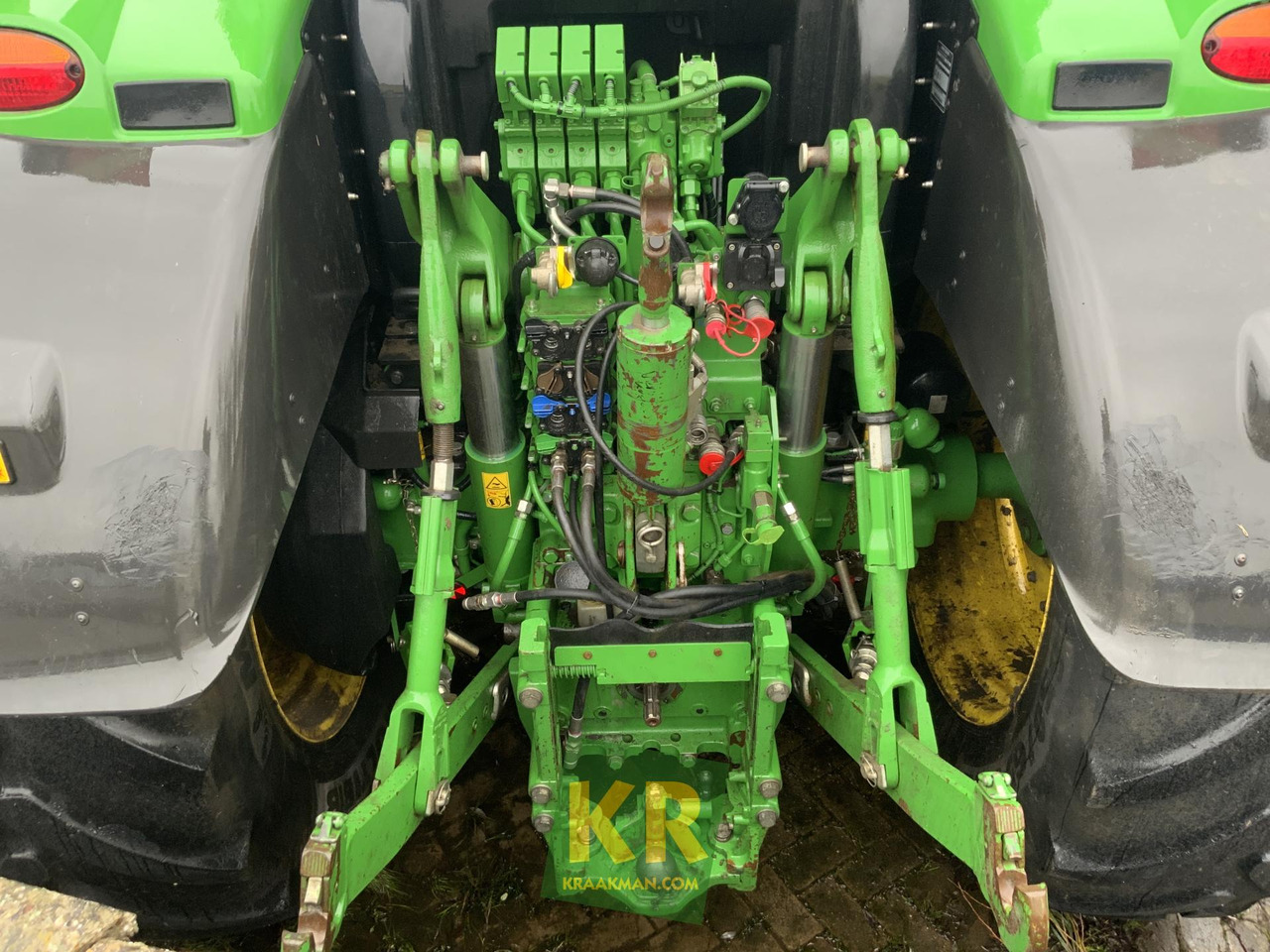 John Deere 6215R - Traktor: foto 4 John Deere 6215R - Traktor: foto 4