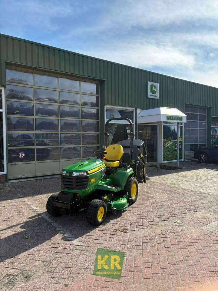 John Deere X950R - Korrëse bari i kopshtit: foto 1 John Deere X950R - Korrëse bari i kopshtit: foto 1