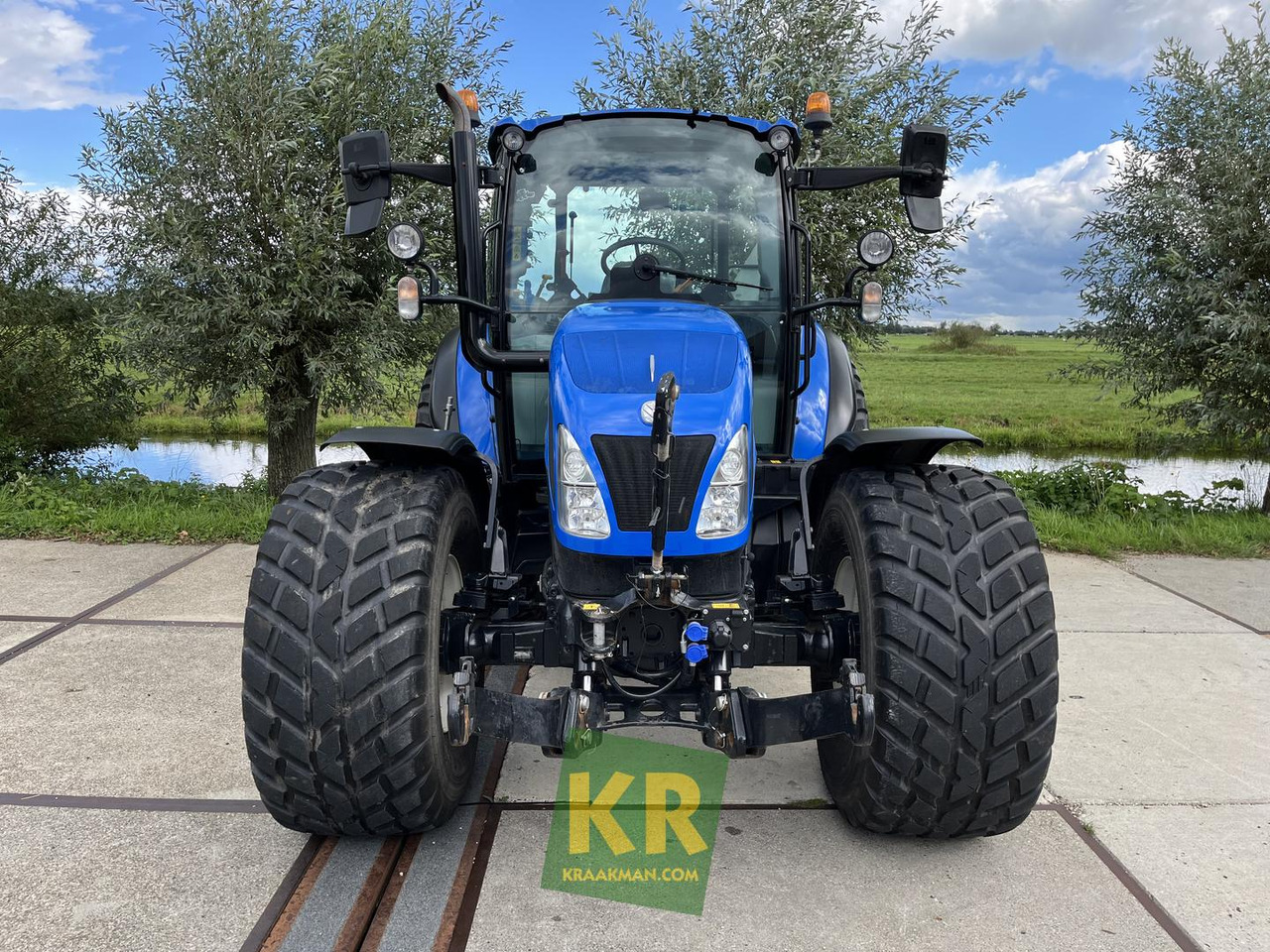 New Holland T5.95 - Traktor: foto 4 New Holland T5.95 - Traktor: foto 4