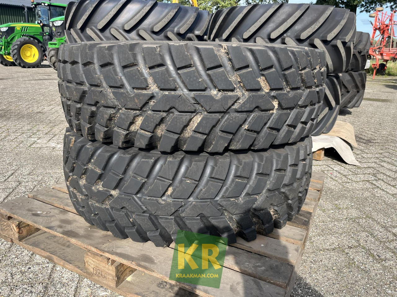Nokian 360/80R24 Tri 2 Onbekend merk - Gomë për Makineri bujqësore: foto 1 Nokian 360/80R24 Tri 2 Onbekend merk - Gomë për Makineri bujqësore: foto 1
