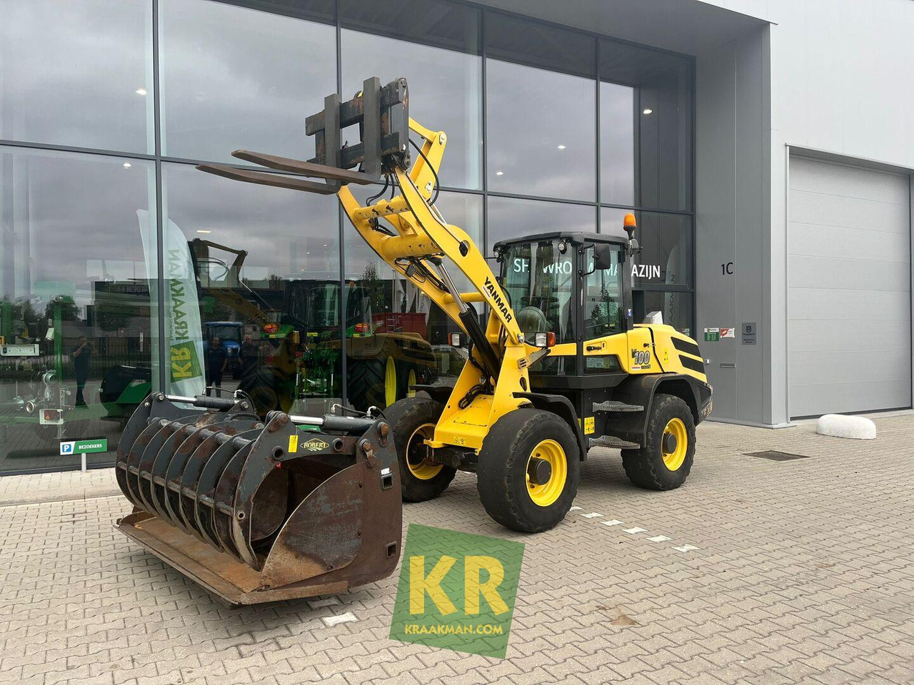 V100 shovel Yanmar - Fadrom me goma: foto 1 V100 shovel Yanmar - Fadrom me goma: foto 1