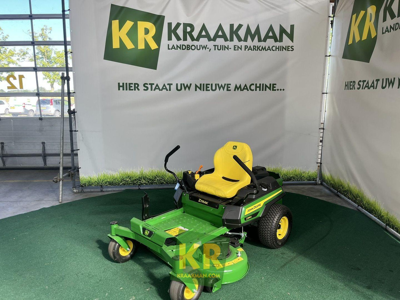 Z315E Zeroturn maaier John Deere  - Korrëse bari i kopshtit: foto 1 Z315E Zeroturn maaier John Deere  - Korrëse bari i kopshtit: foto 1