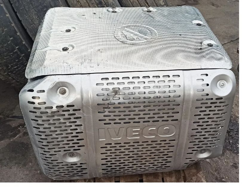 KATALIZATOR TŁUMIK IVECO STRALIS 460 E6 HI-WAY - Konvertuesi kataliktik për Kamioni: foto 1 KATALIZATOR TŁUMIK IVECO STRALIS 460 E6 HI-WAY - Konvertuesi kataliktik për Kamioni: foto 1