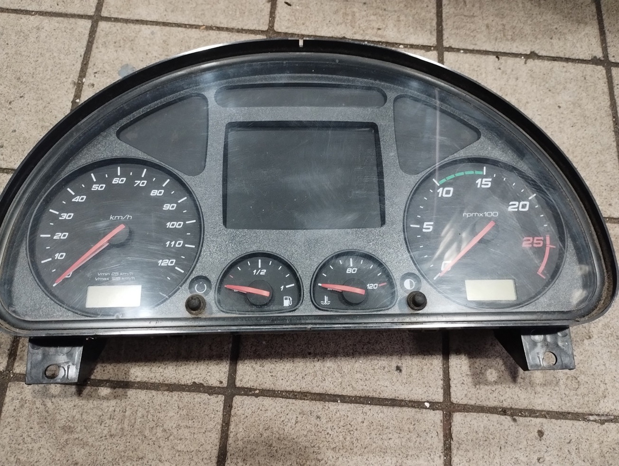 ZEGAR LICZNIK IVECO STRALIS HI-WAY E6 5801721169 - Tahografi: foto 1 ZEGAR LICZNIK IVECO STRALIS HI-WAY E6 5801721169 - Tahografi: foto 1