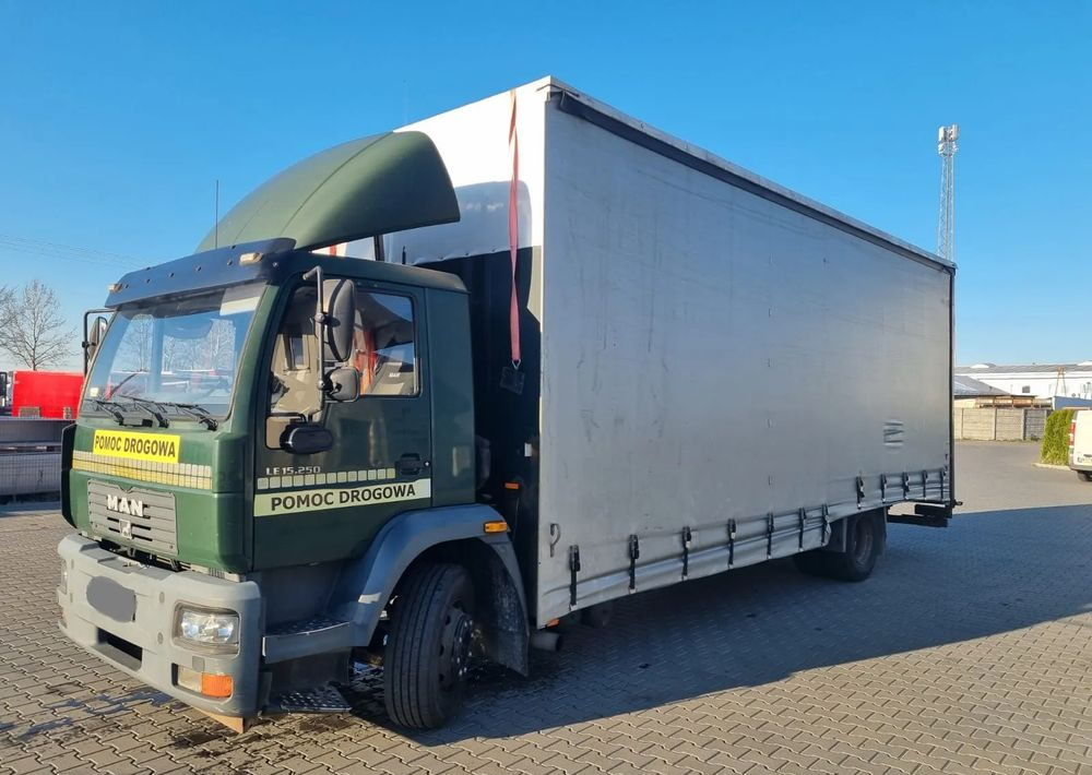 MAN LE 15 220 - Karrotrec: foto 1 MAN LE 15 220 - Karrotrec: foto 1