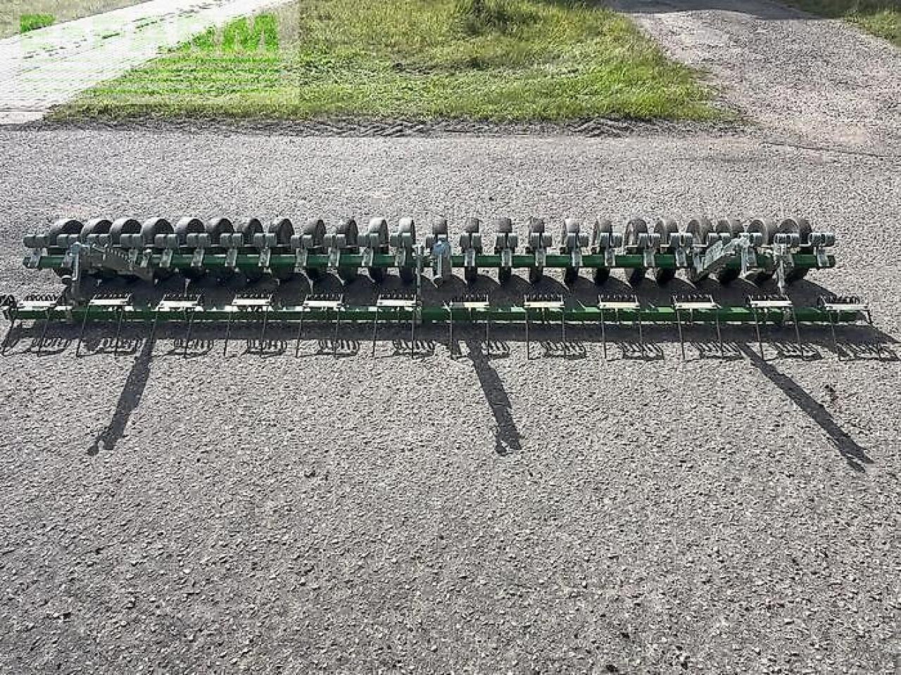 Mbjellëse në radhë Amazone cirrus 4003: foto 6