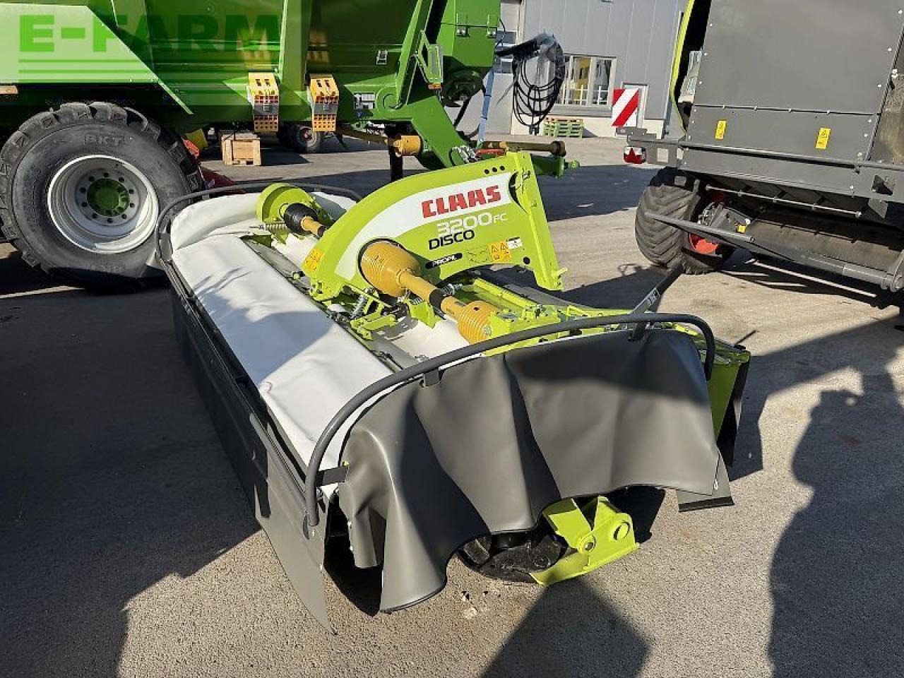 CLAAS disco 3200 fc profil - Korrëse bari: foto 4 CLAAS disco 3200 fc profil - Korrëse bari: foto 4