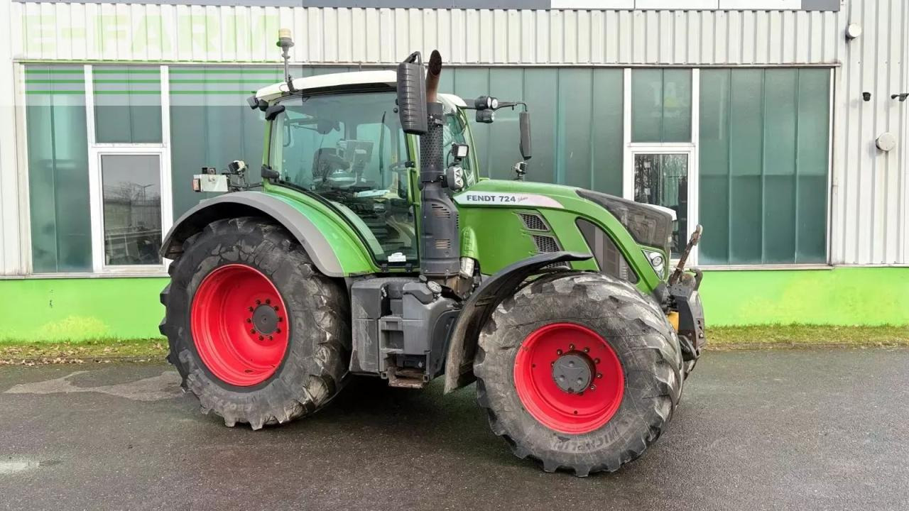 Fendt 724 vario s4 - Traktor: foto 1 Fendt 724 vario s4 - Traktor: foto 1