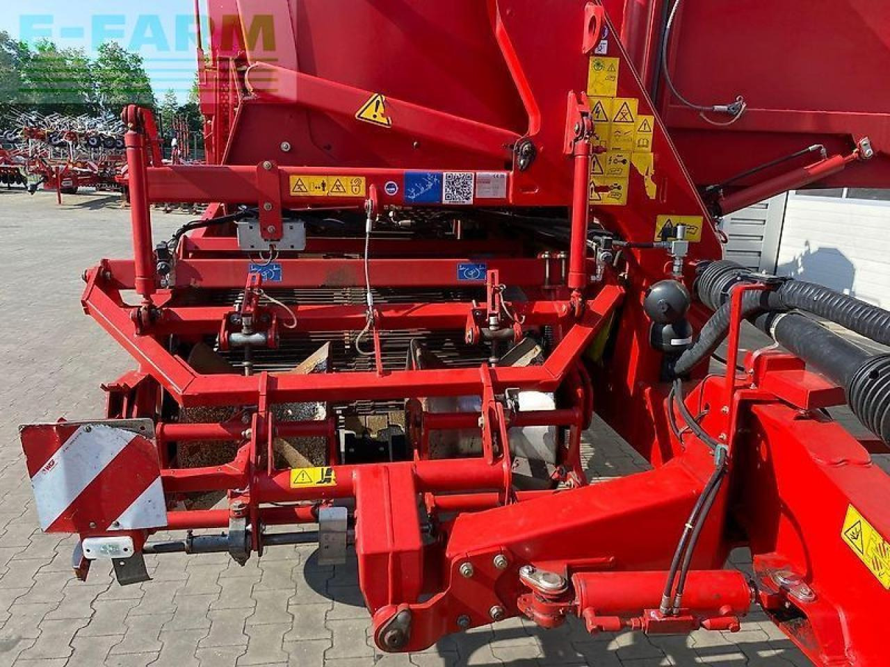 Grimme se 150-60 nb xxl - Makinë për nxjerrjen e patateve: foto 3 Grimme se 150-60 nb xxl - Makinë për nxjerrjen e patateve: foto 3