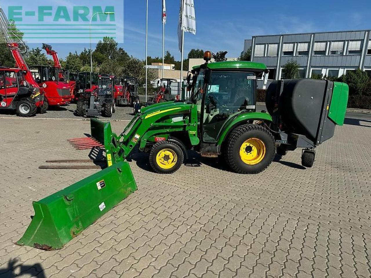 John Deere 3720 - Traktor: foto 2 John Deere 3720 - Traktor: foto 2