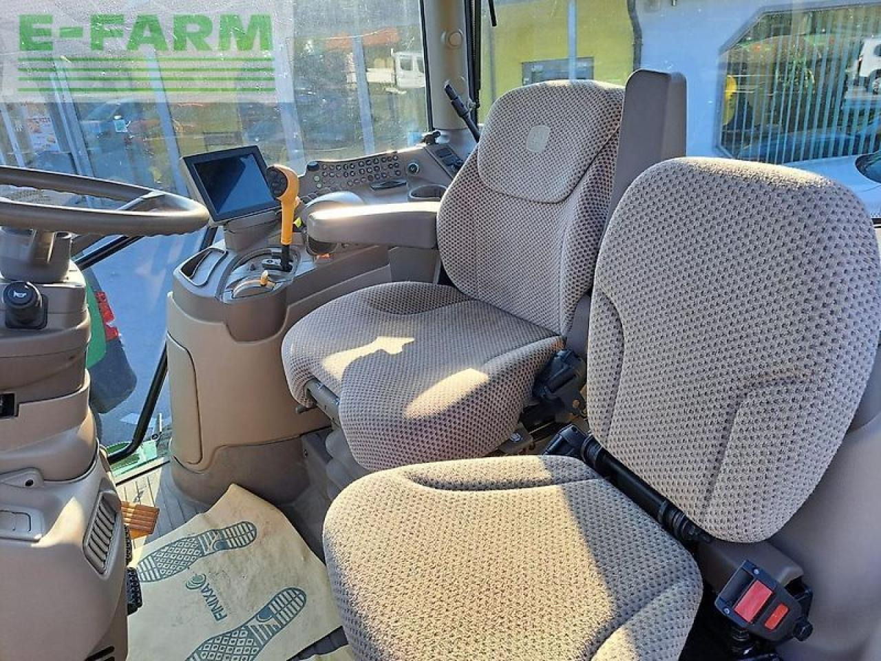 Traktor John Deere 6195r: foto 13