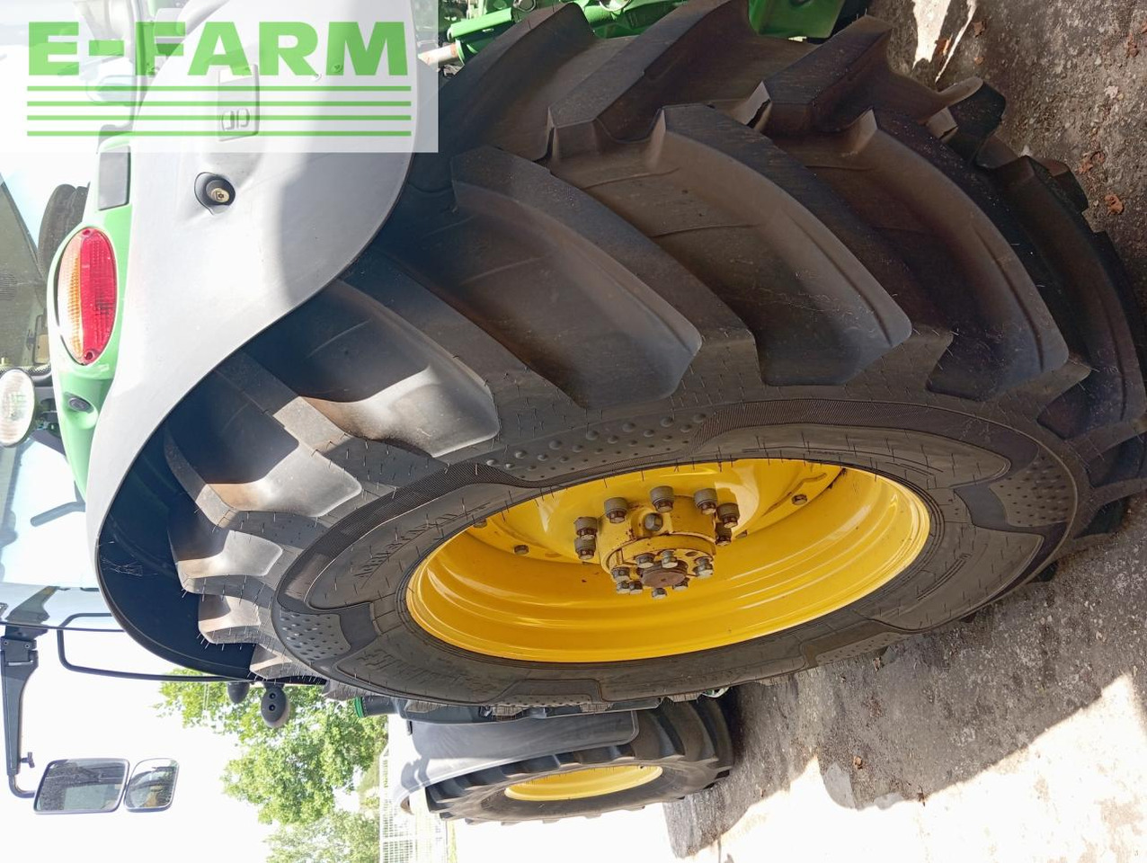 John Deere 6215R - Traktor: foto 4 John Deere 6215R - Traktor: foto 4