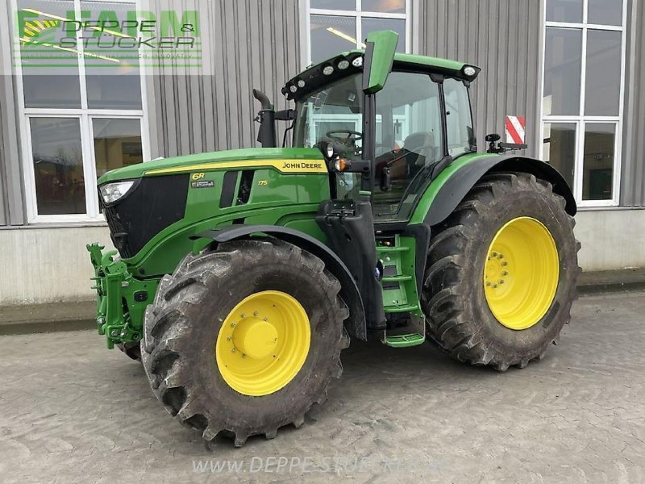 John Deere 6r 175 - Traktor: foto 1 John Deere 6r 175 - Traktor: foto 1