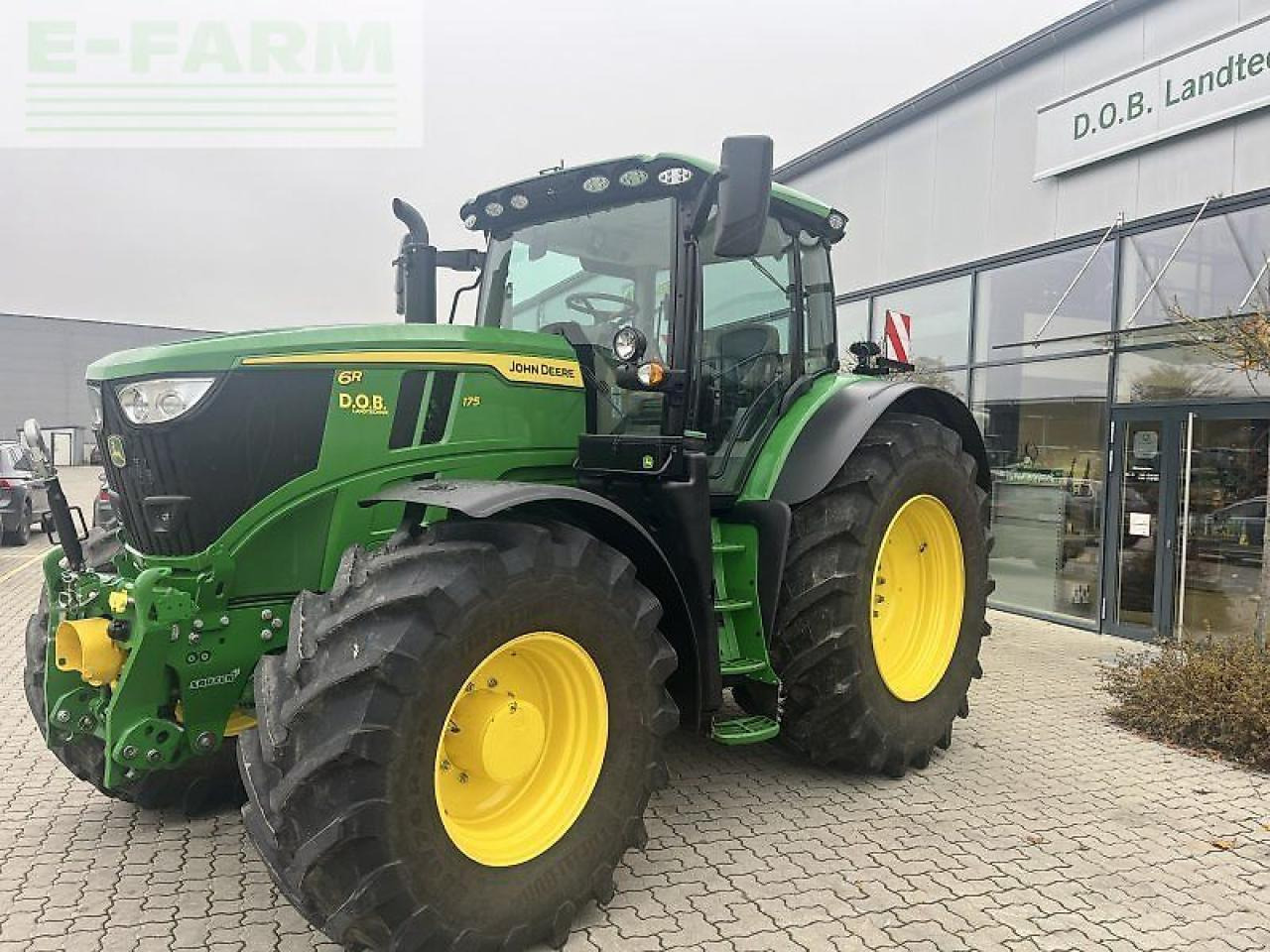 John Deere 6r175 6r 175 6175r - Traktor: foto 2 John Deere 6r175 6r 175 6175r - Traktor: foto 2
