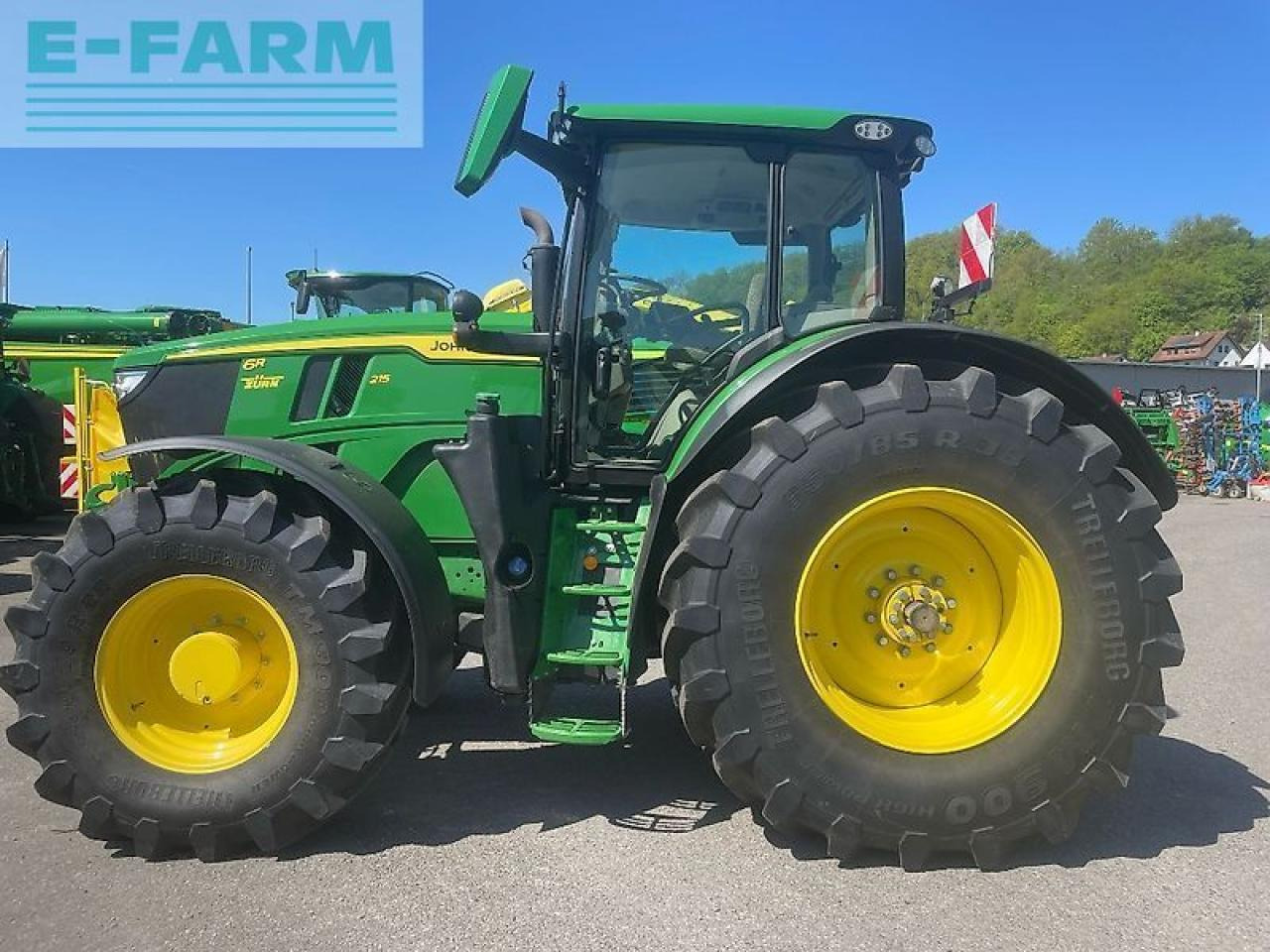 John Deere 6r215 / 6r 215 - Traktor: foto 1 John Deere 6r215 / 6r 215 - Traktor: foto 1
