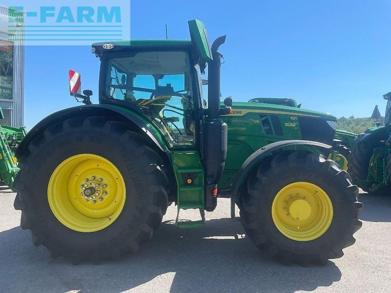 John Deere 6r215 / 6r 215 - Traktor: foto 2 John Deere 6r215 / 6r 215 - Traktor: foto 2