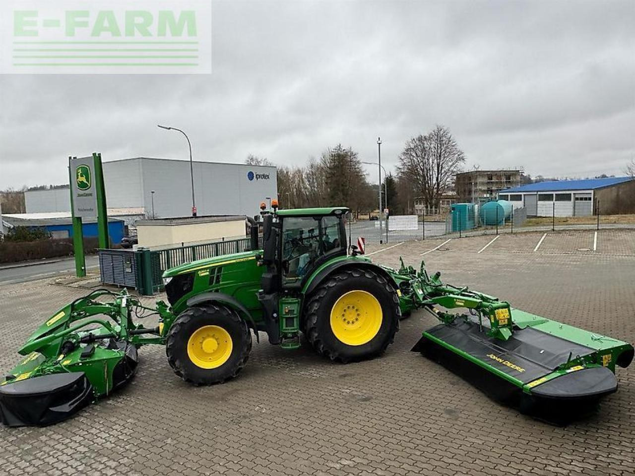 John Deere r990r + f310r - Korrëse bari: foto 1 John Deere r990r + f310r - Korrëse bari: foto 1