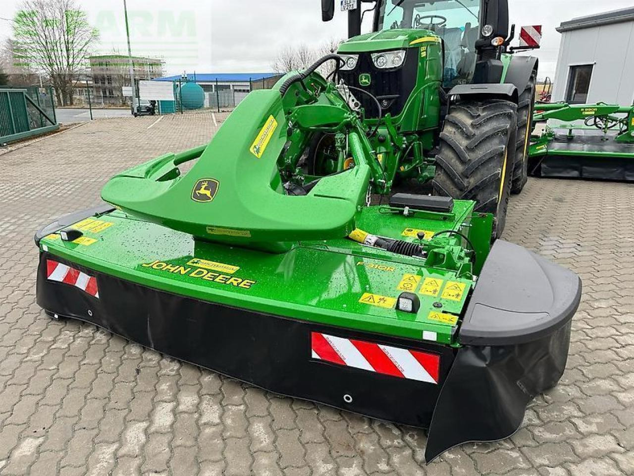 John Deere r990r + f310r - Korrëse bari: foto 2 John Deere r990r + f310r - Korrëse bari: foto 2