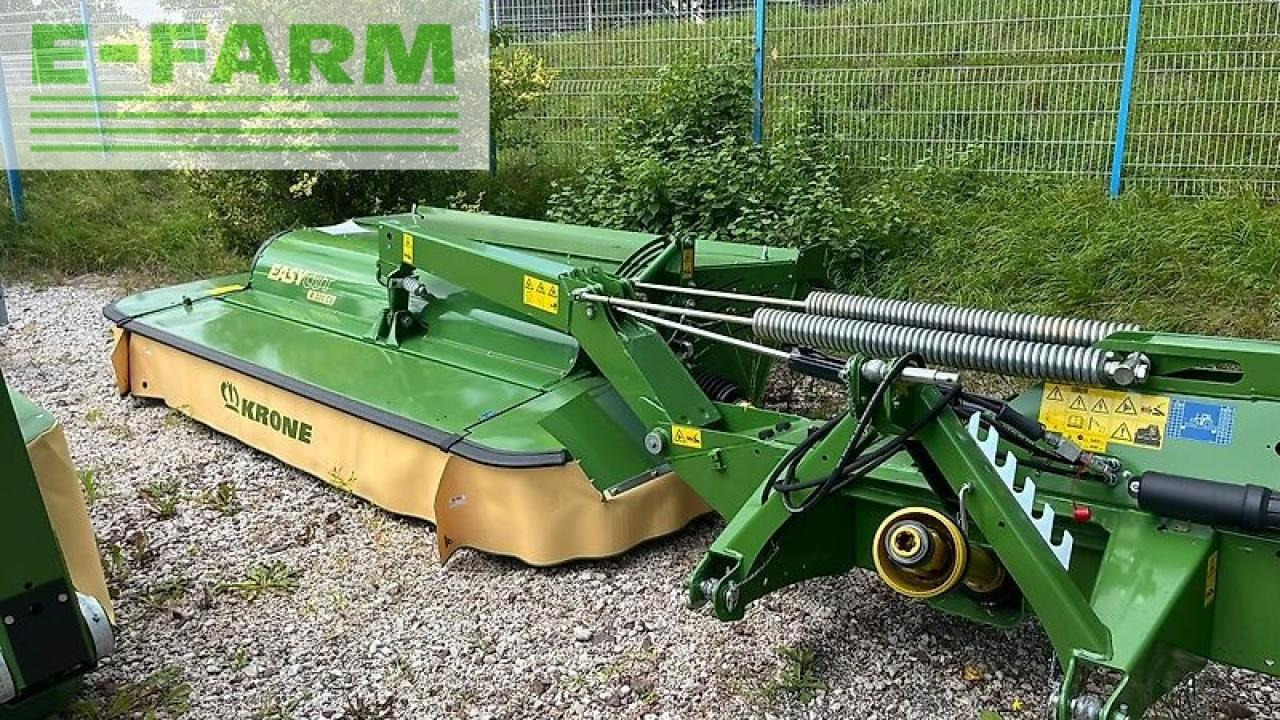 Krone easycut r 320 cv - Korrëse bari: foto 1 Krone easycut r 320 cv - Korrëse bari: foto 1