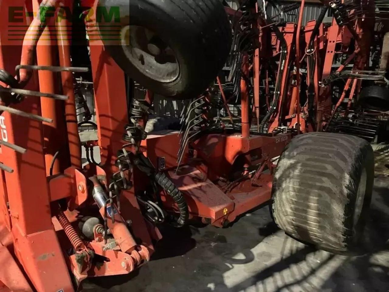 Kuhn ga 15031 - Barkthyese/ Shkundës bari: foto 5 Kuhn ga 15031 - Barkthyese/ Shkundës bari: foto 5