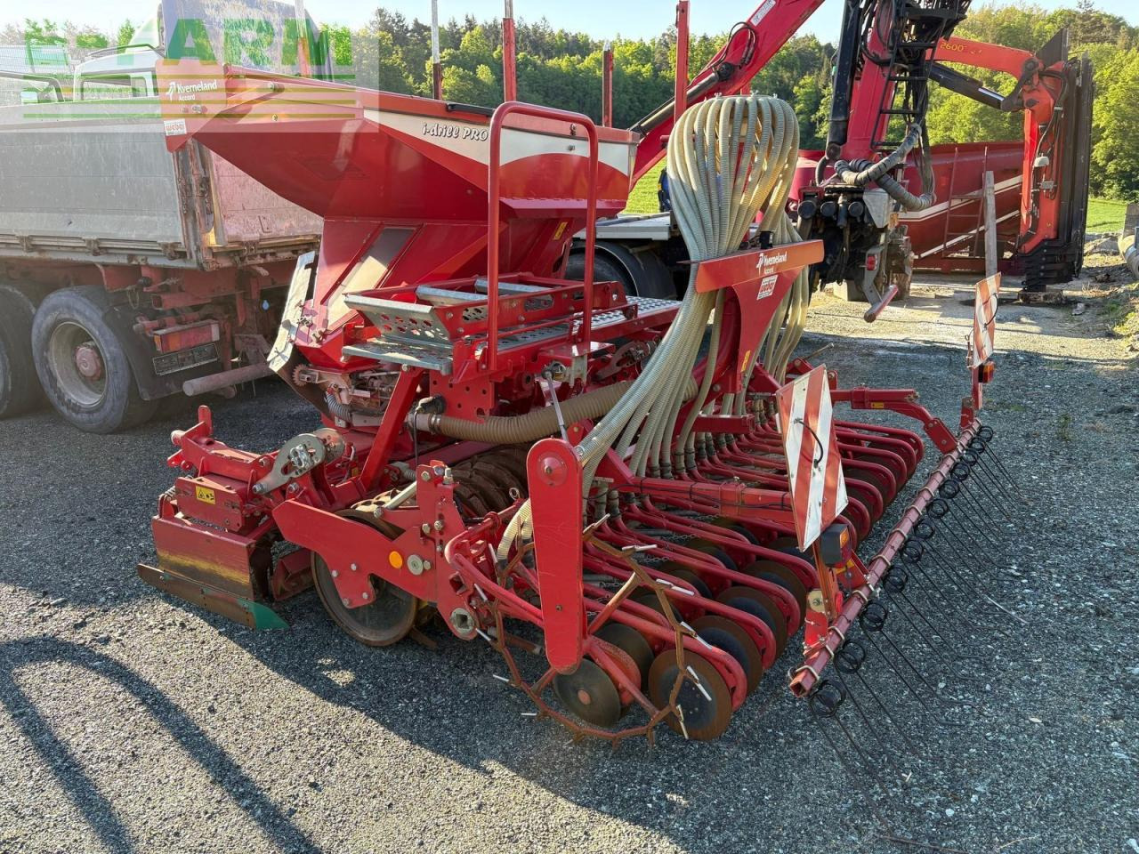 Kverneland i-drill pro - säkombination - Mbjellëse e kombinuar në radhë: foto 2 Kverneland i-drill pro - säkombination - Mbjellëse e kombinuar në radhë: foto 2