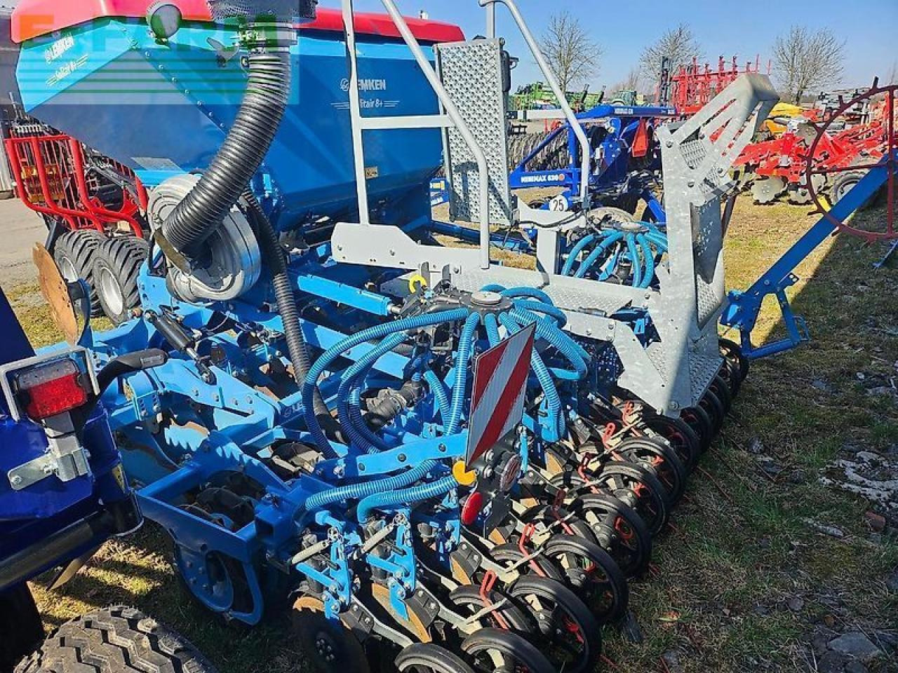 Lemken solitär 8+ / 300 - Mbjellëse në radhë: foto 5 Lemken solitär 8+ / 300 - Mbjellëse në radhë: foto 5