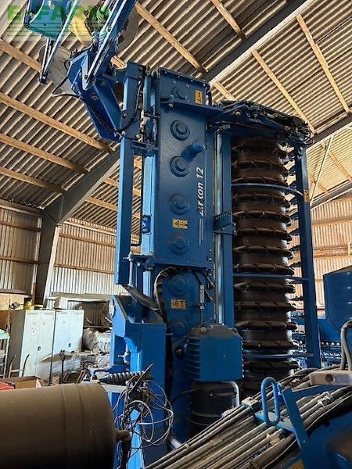 Lemken solitär 9/600 ka - ds 125 mit zirkon 12/600 ka - Mbjellëse në radhë: foto 5 Lemken solitär 9/600 ka - ds 125 mit zirkon 12/600 ka - Mbjellëse në radhë: foto 5