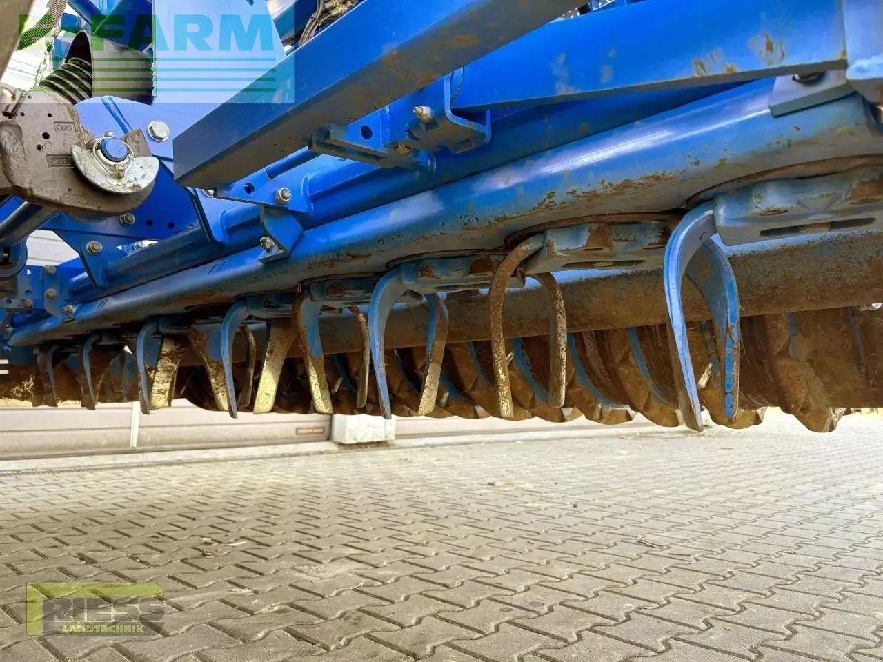 Lemken zirkon 8/300 + saphir 10 isobus - Pajisje për lirimin e tokës: foto 4 Lemken zirkon 8/300 + saphir 10 isobus - Pajisje për lirimin e tokës: foto 4