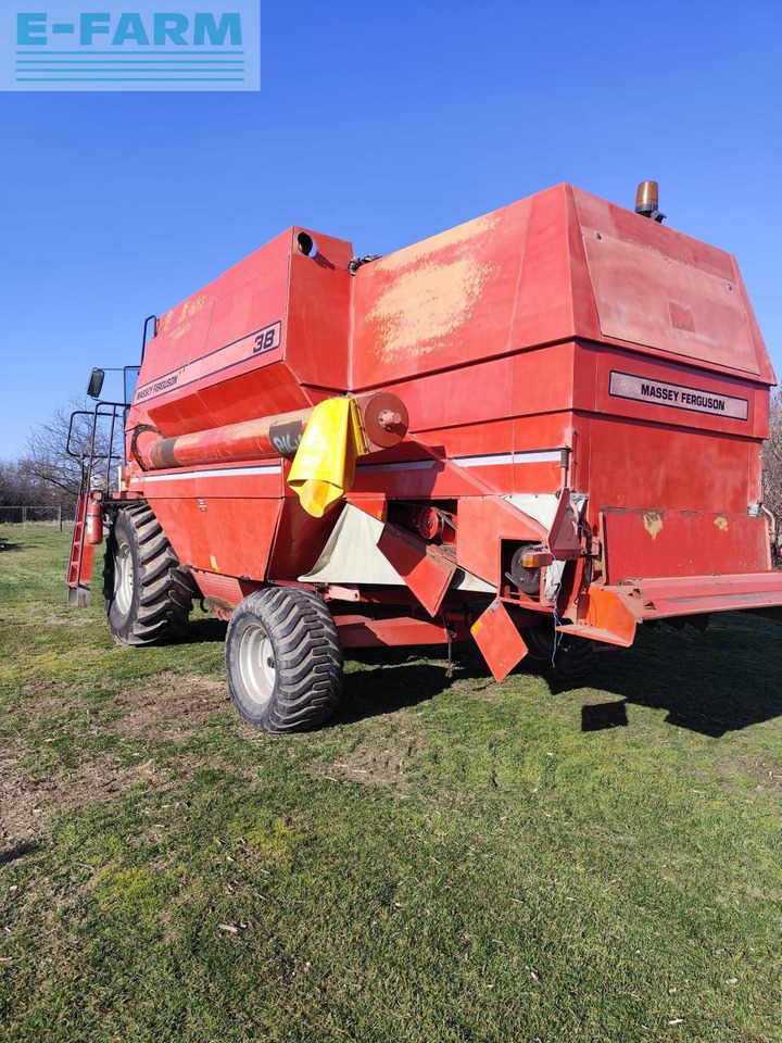 Massey Ferguson 38 - Autokombajnë: foto 3 Massey Ferguson 38 - Autokombajnë: foto 3