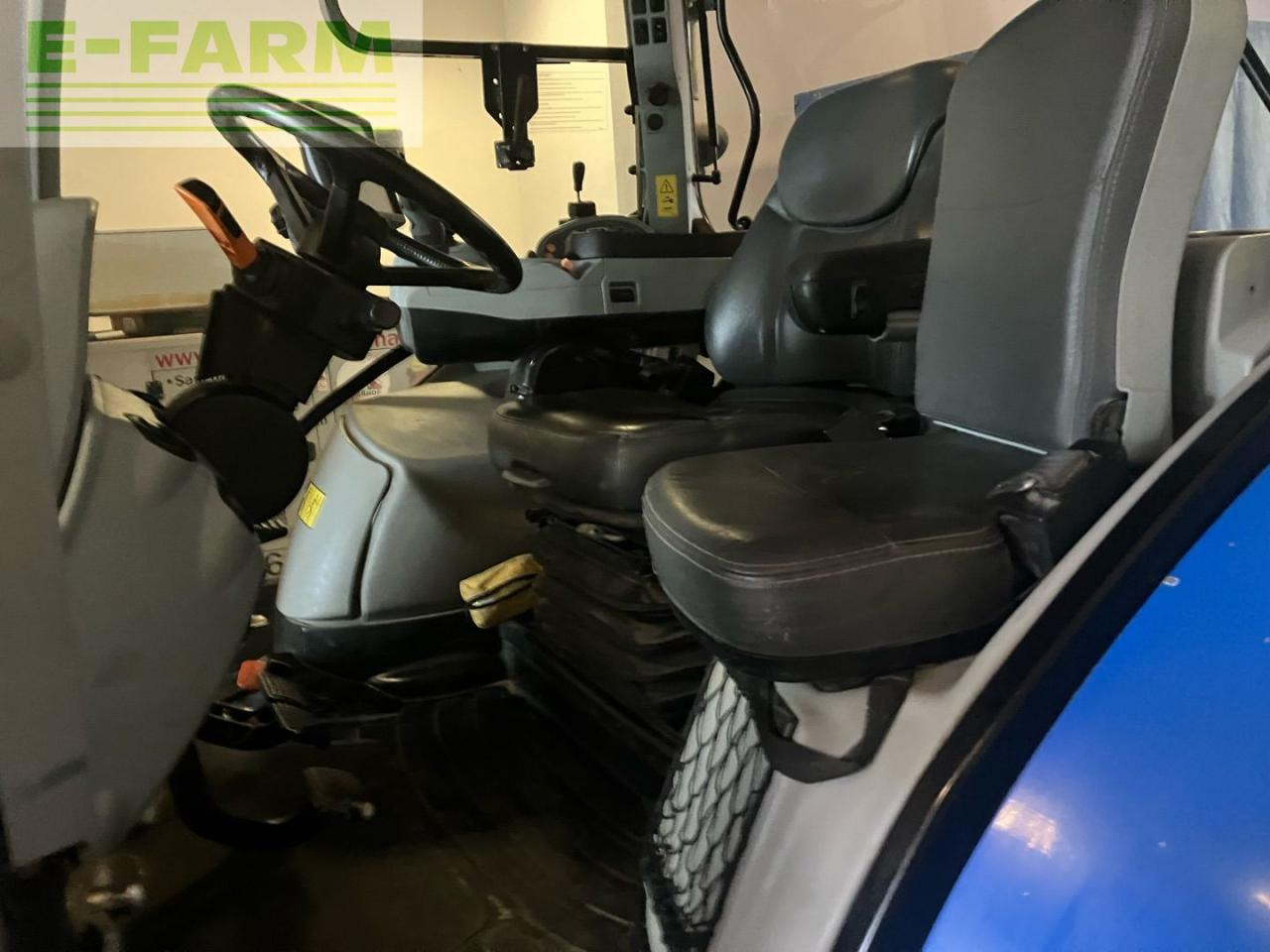 Traktor New Holland T7.220: foto 14