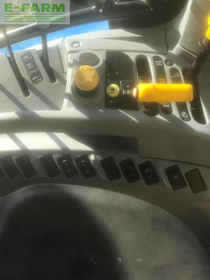 New Holland T7.225 - Traktor: foto 5 New Holland T7.225 - Traktor: foto 5