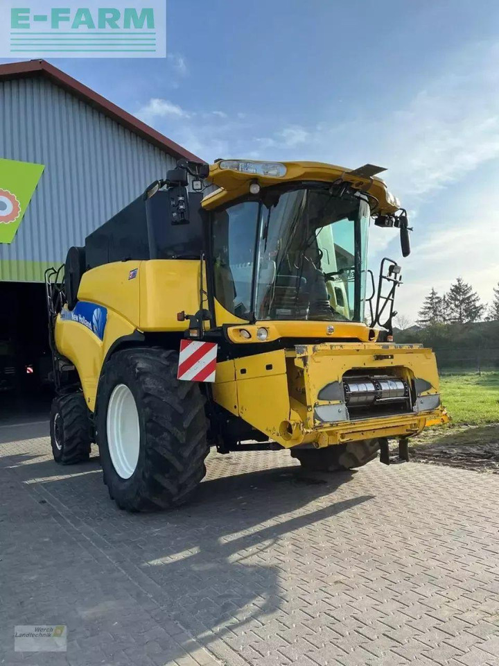 New Holland cr 9070 - Autokombajnë: foto 3 New Holland cr 9070 - Autokombajnë: foto 3